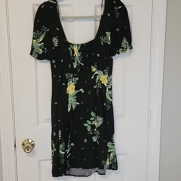 Urban Outfitters Tropical Print Dress - Picture 2 of 4